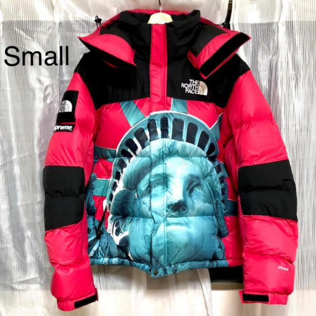 Supreme(シュプリーム)のStatue Of Liberty Baltoro Jacket 赤 S メンズのジャケット/アウター(ダウンジャケット)の商品写真