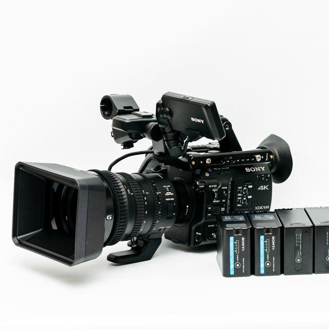 SONY(ソニー)のraw撮影可 美品 SONY PXW-FS5M2 ＆ SELP18110G スマホ/家電/カメラのカメラ(ビデオカメラ)の商品写真