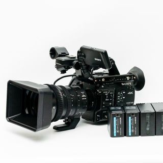 ソニー(SONY)のraw撮影可 美品 SONY PXW-FS5M2 ＆ SELP18110G(ビデオカメラ)