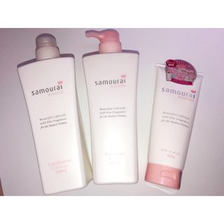 サムライ(SAMOURAI)のサムライウーマン　ヘアケアセット　未使用(シャンプー)