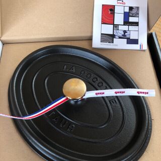 ストウブ(STAUB)のストウブ　ココット・オーバル　黒　27cm atohikimame様専用です。(鍋/フライパン)