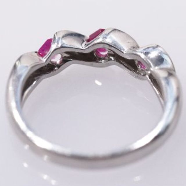 たむたむ様専用　ルビー　0.80カラット　ダイヤモンド　プラチナ　リング レディースのアクセサリー(リング(指輪))の商品写真