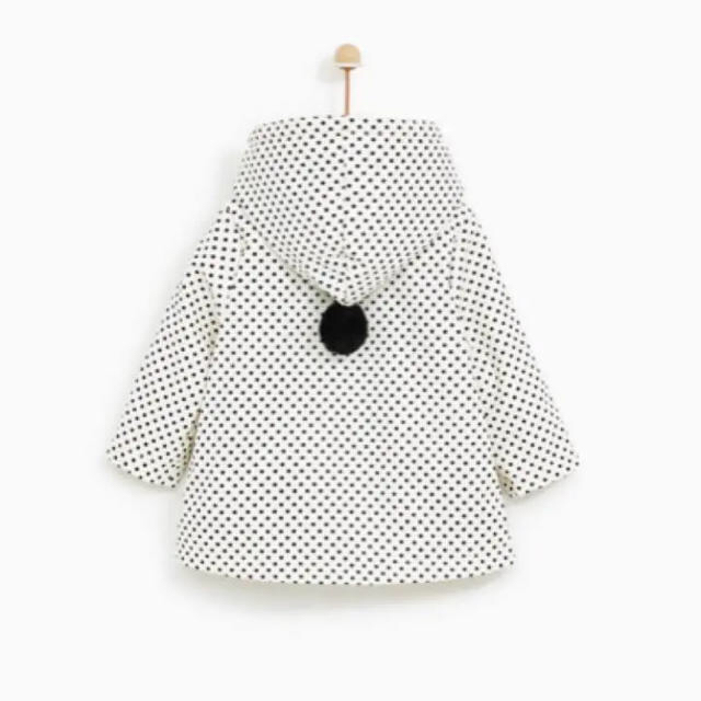 ZARA KIDS(ザラキッズ)のザラベイビー ドット　ファー　レインコート キッズ/ベビー/マタニティのキッズ服女の子用(90cm~)(ジャケット/上着)の商品写真