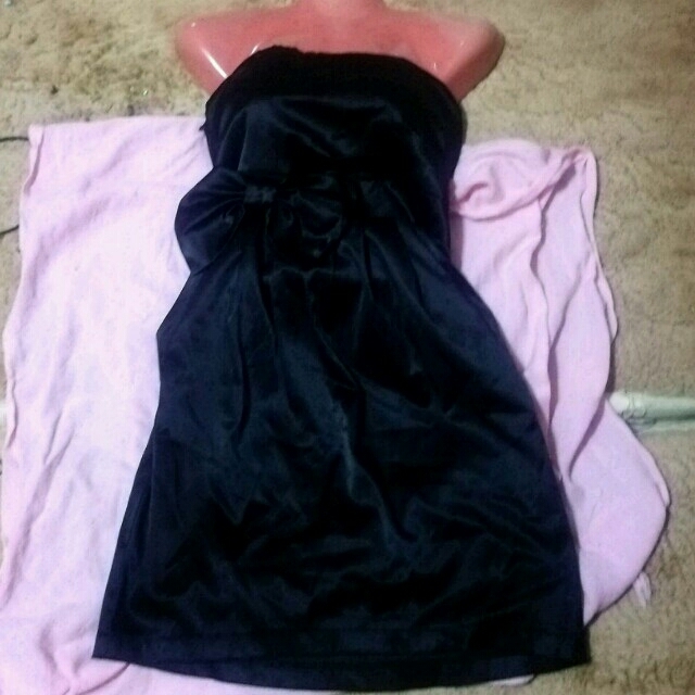 ANAP(アナップ)のANAP ツヤツヤ生地の黒ミニドレス✨ レディースのフォーマル/ドレス(ミニドレス)の商品写真