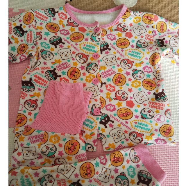 アンパンマン(アンパンマン)のアンパンマン パジャマ  90  2セット キッズ/ベビー/マタニティのキッズ服女の子用(90cm~)(パジャマ)の商品写真