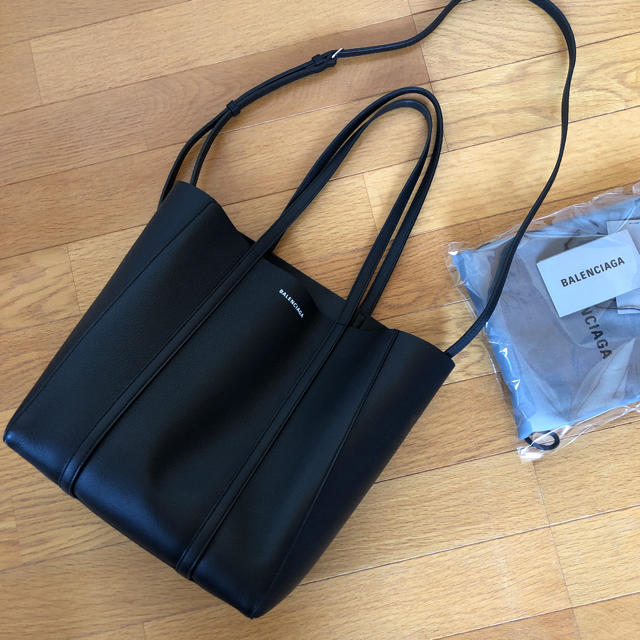 新発売】 Balenciaga トートXS バッグ エブリデイ Rei バレンシアガ