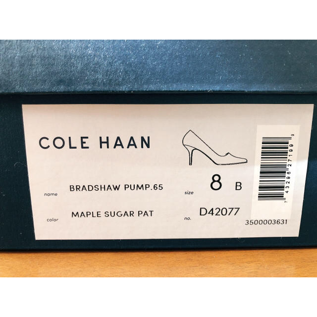 Cole Haan(コールハーン)のベージュパテントパンプス レディースの靴/シューズ(ハイヒール/パンプス)の商品写真