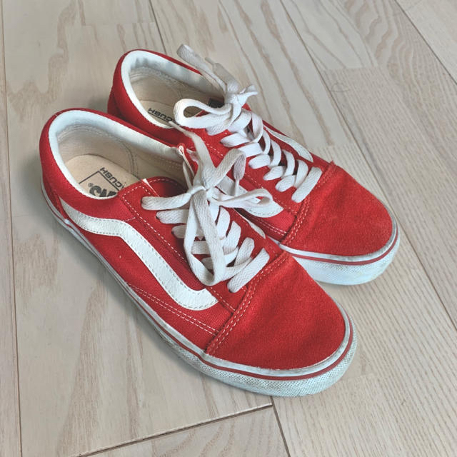 VANS(ヴァンズ)の【VANS】オールドスクールRED 23.5㎝ レディースの靴/シューズ(スニーカー)の商品写真