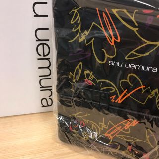 シュウウエムラ(shu uemura)のピカシュウ クリスマスコフレ2019 メイクボックス(コフレ/メイクアップセット)