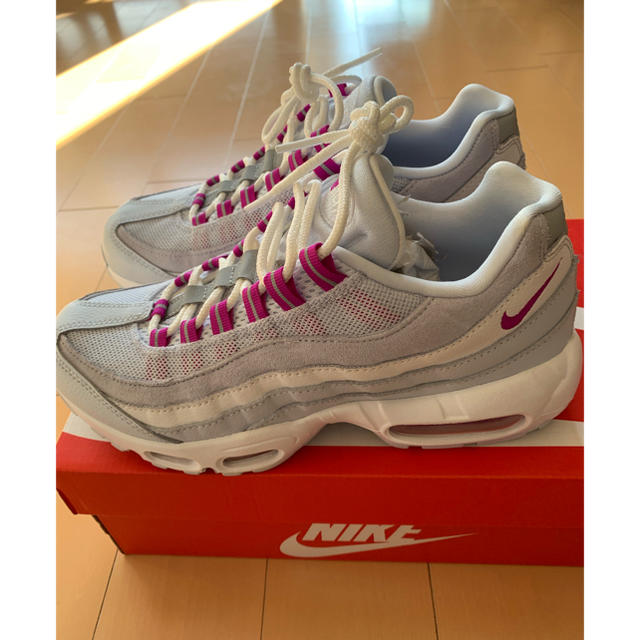 NIKE(ナイキ)のNIKE ウィメンズ AIR MAX 95 レディースの靴/シューズ(スニーカー)の商品写真