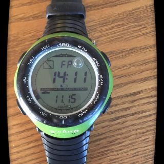 スント(SUUNTO)のSUUNTO vector　limegreen(腕時計(デジタル))