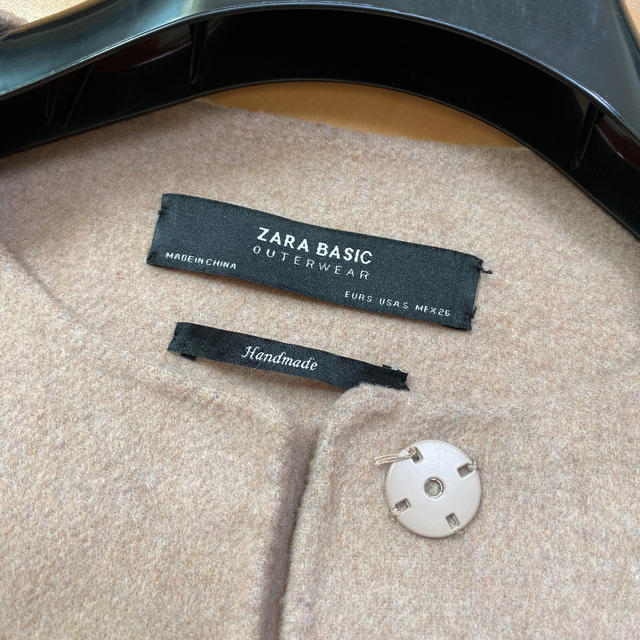 ZARA(ザラ)のZARA フリルコート　ザラ  レディースのジャケット/アウター(ロングコート)の商品写真