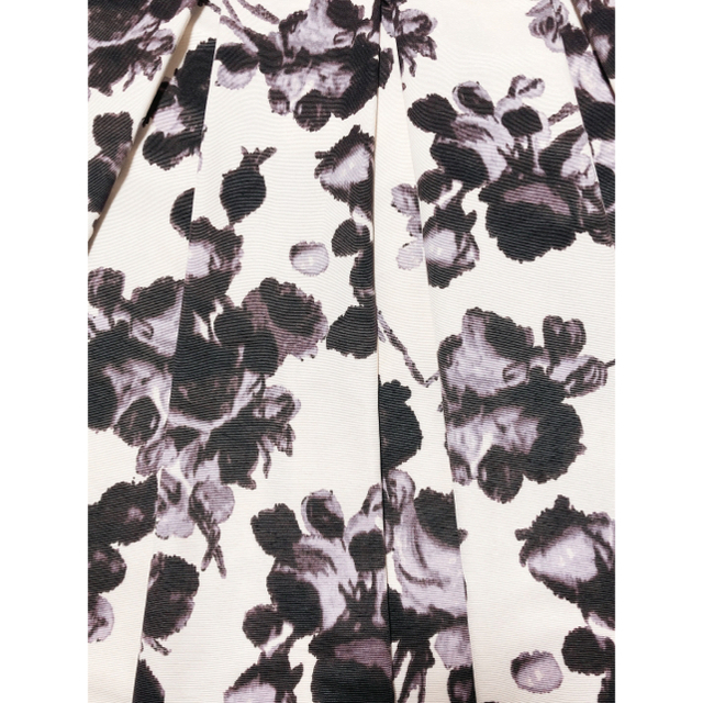 新品 4 Eliza J|イライザジェイ ワンピース ドレス 花柄の通販 by LOVE