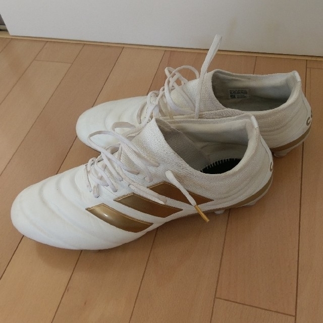 サッカースパイク　adidasコパ19.1