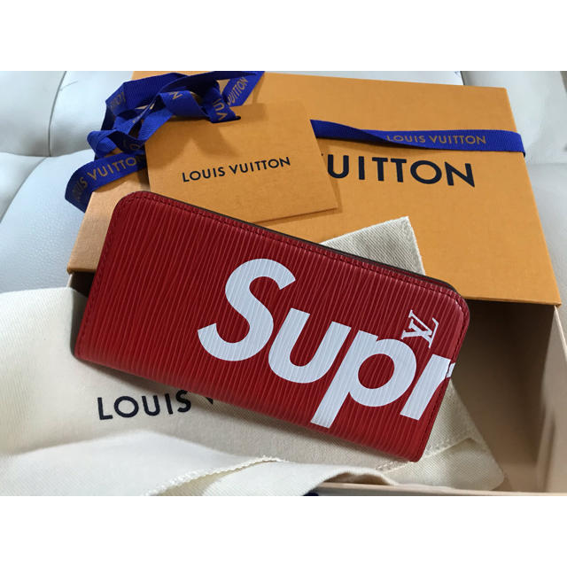 LOUIS VUITTON - たあたあたか様 Louis Vuitton×supreme 二つ折りケースの通販