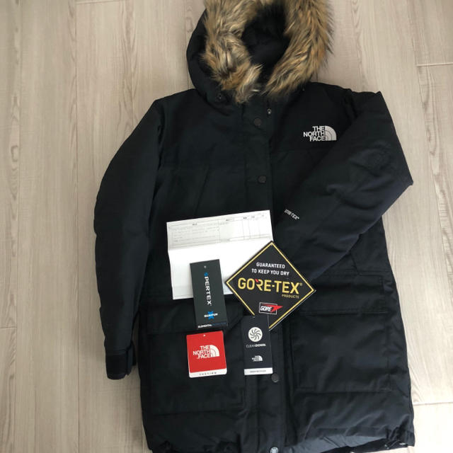 THE NORTH FACE(ザノースフェイス)のノースフェイス  マウンテンダウンコート　レディース M レディースのジャケット/アウター(ダウンコート)の商品写真