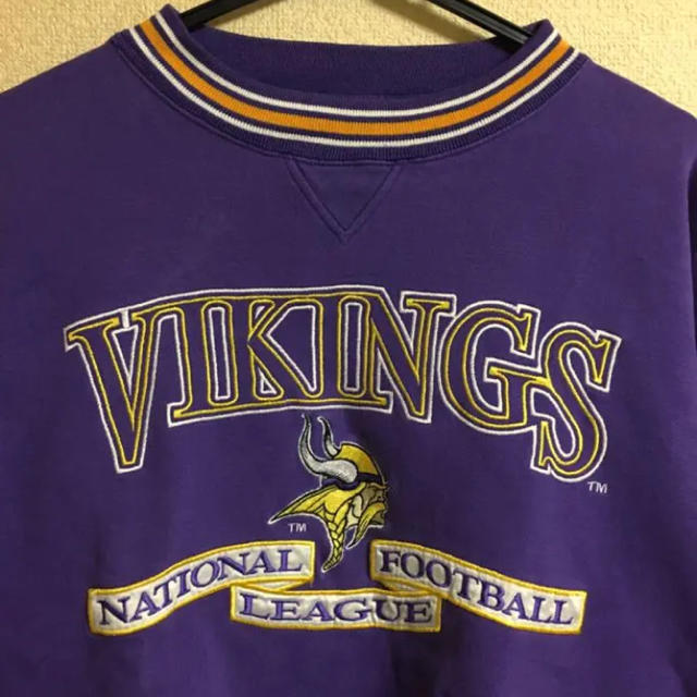 90's US古着 NFL VIKINGS スウェット パープル アメフト メンズのトップス(スウェット)の商品写真