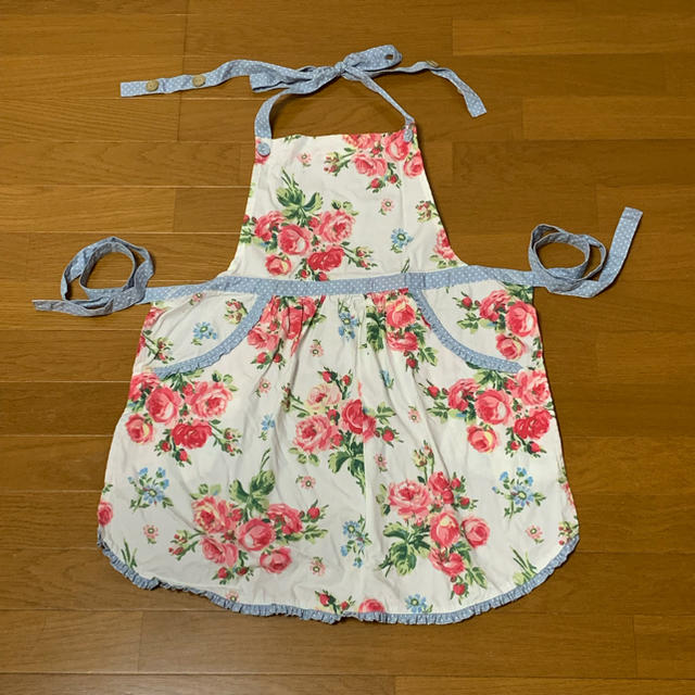 LAURA ASHLEY(ローラアシュレイ)のローラアシュレイ　エプロン レディースのレディース その他(その他)の商品写真