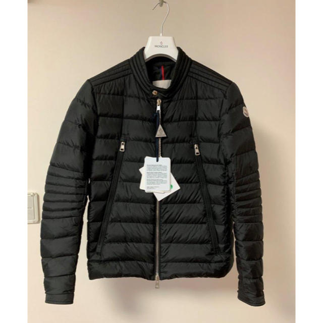 MONCLER(モンクレール)の17-18AW モンクレール AMIOT 100％正規新品タグ付き ブルゾン メンズのジャケット/アウター(ダウンジャケット)の商品写真