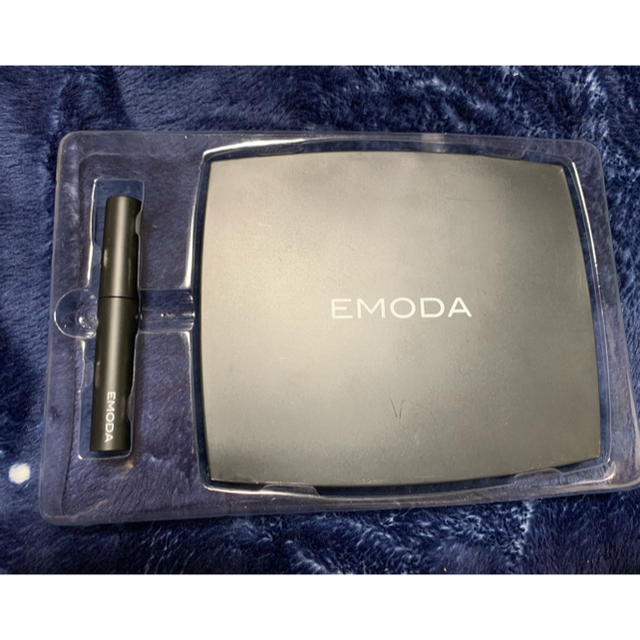 EMODA(エモダ)のEMODA トラベルパレット　ミニマスカラ コスメ/美容のキット/セット(コフレ/メイクアップセット)の商品写真