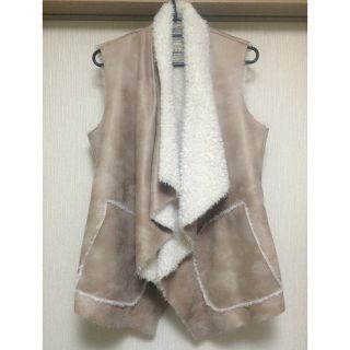 ザラ(ZARA)の美品 フェイクムートン ファーベスト🐏(毛皮/ファーコート)