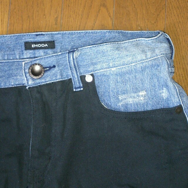 EMODA(エモダ)のEMODA ﾀﾞﾒｰｼﾞﾃﾞﾆﾑｽｶｰﾄ レディースのスカート(ミニスカート)の商品写真