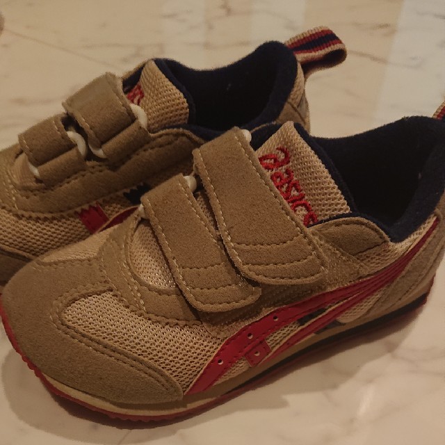 asics(アシックス)のasics ベビー キッズ スニーカー キッズ/ベビー/マタニティのベビー靴/シューズ(~14cm)(スニーカー)の商品写真