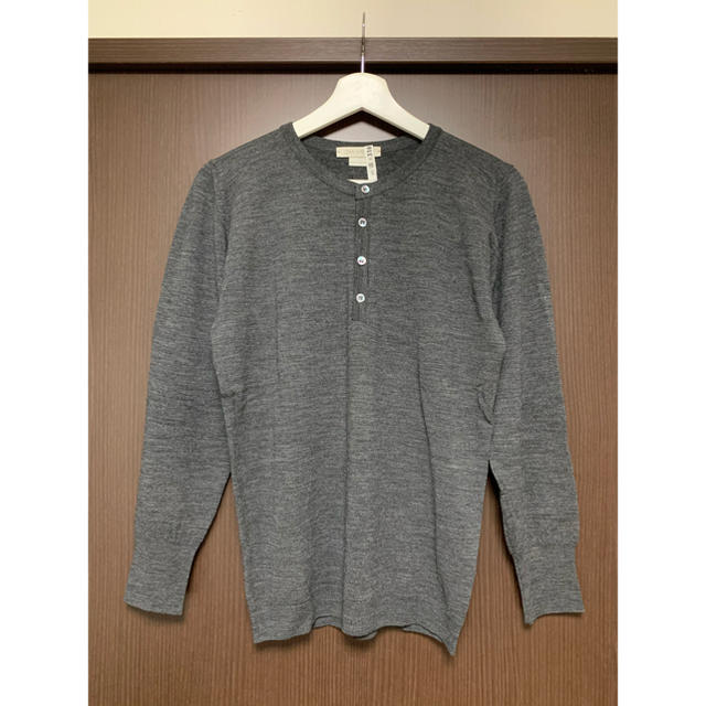 JOHN SMEDLEY(ジョンスメドレー)のコール様専用 JOHN SMEDLEY HENLEY NECK CHARCOAL メンズのトップス(ニット/セーター)の商品写真