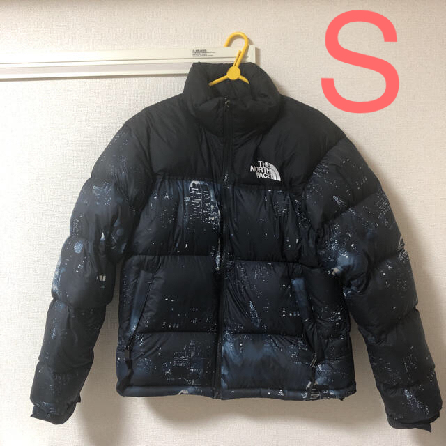 THE NORTH FACE(ザノースフェイス)のTHE NORTH FACE × EXTRA BUTTER  ヌプシ メンズのジャケット/アウター(ダウンジャケット)の商品写真