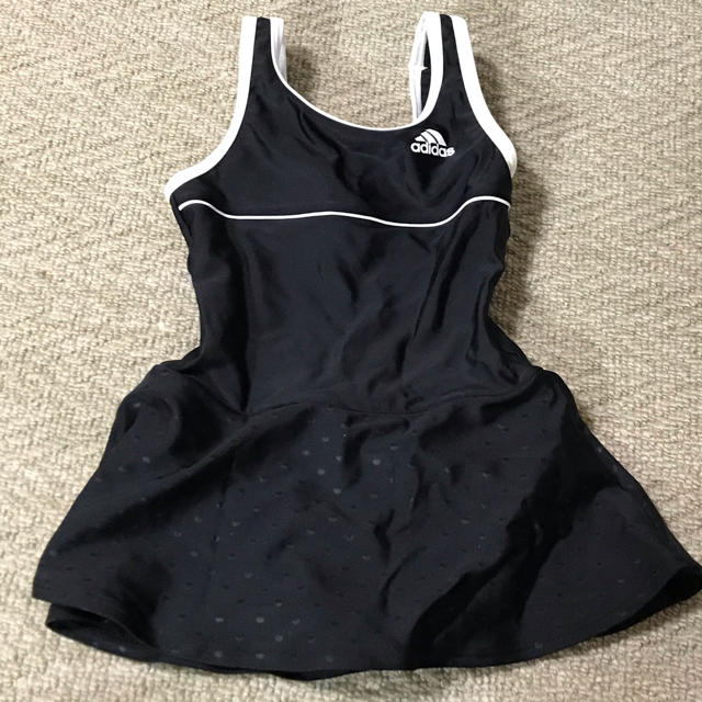 adidas(アディダス)のアディダス水着　130センチ キッズ/ベビー/マタニティのキッズ服女の子用(90cm~)(水着)の商品写真