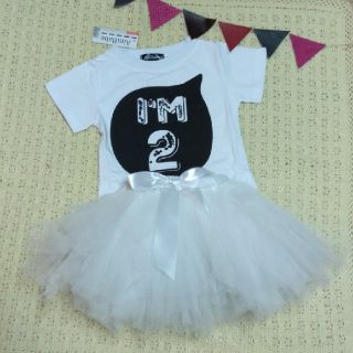 （新品）2歳　誕生日　女の子　セットアップ　衣装　フリル(ワンピース)