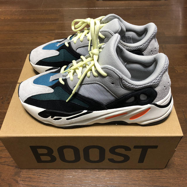 靴/シューズadidas yeezy boost 700