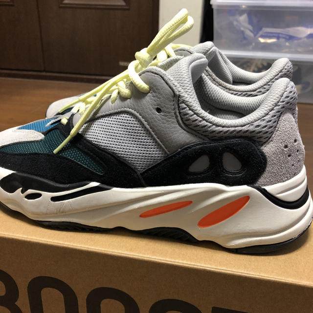 adidas yeezy boost 700