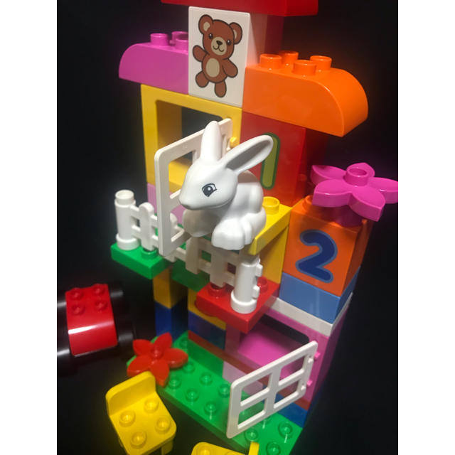 Lego(レゴ)のLEGO デュプロ  おうち 窓 数字とウサギと住むお家 キッズ/ベビー/マタニティのおもちゃ(積み木/ブロック)の商品写真
