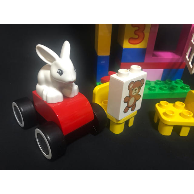 Lego(レゴ)のLEGO デュプロ  おうち 窓 数字とウサギと住むお家 キッズ/ベビー/マタニティのおもちゃ(積み木/ブロック)の商品写真
