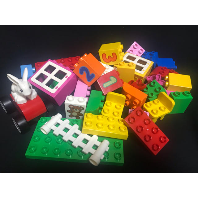 Lego(レゴ)のLEGO デュプロ  おうち 窓 数字とウサギと住むお家 キッズ/ベビー/マタニティのおもちゃ(積み木/ブロック)の商品写真