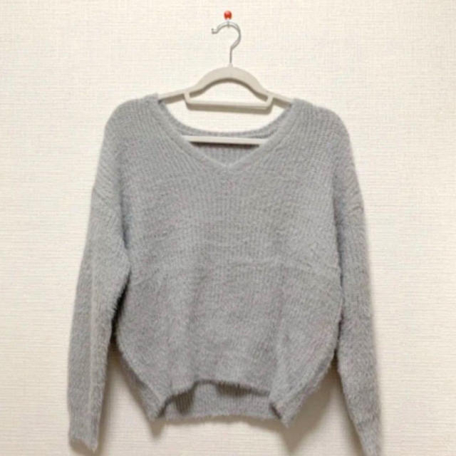 INGNI(イング)の【新品未使用】訳あり INGNI フェレットタッチフェザー畦Ｖ／Ｎ／Ｋｎｉｔ レディースのトップス(ニット/セーター)の商品写真