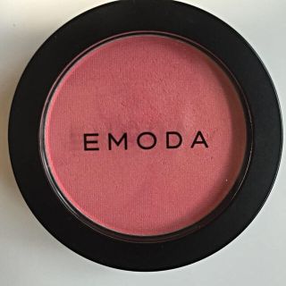 エモダ(EMODA)の美品 エモダ チーク 定価2900円(チーク)