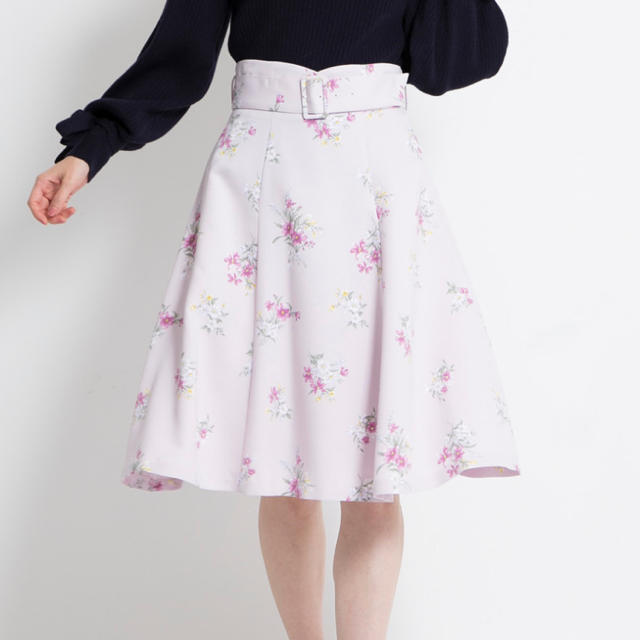 Noela(ノエラ)のNoela❤︎花柄フレアスカート レディースのスカート(ひざ丈スカート)の商品写真