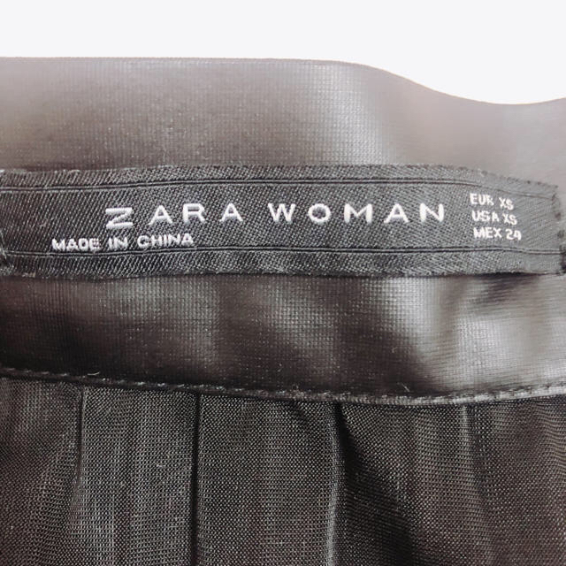 ZARA(ザラ)のZARA フェイクレザー　プリーツ スカート　ロングスカート レディースのスカート(ロングスカート)の商品写真