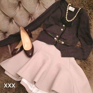 プラダ(PRADA)のプラダ♡ミモレ丈サーキュラースカート(ひざ丈スカート)