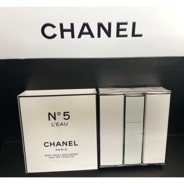 CHANEL(シャネル)の【M様専用】シャネル　クリスマスコフレ2019 シャネルNo5ロー コスメ/美容の香水(香水(女性用))の商品写真