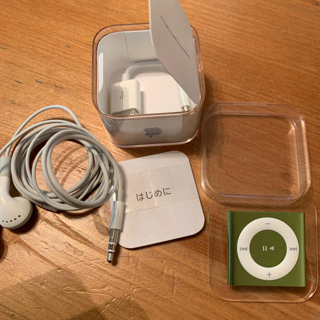 Apple(アップル)のiPod shuffle スマホ/家電/カメラのオーディオ機器(ポータブルプレーヤー)の商品写真