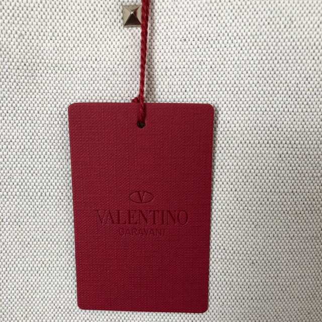 valentino garavani(ヴァレンティノガラヴァーニ)のヴァレンティノ　valentino VLTN トートバッグ　新品　☆値下げ☆ レディースのバッグ(トートバッグ)の商品写真