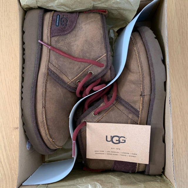 UGG(アグ)のUGG キッズ　NEUMEL Ⅱ  19.5 キッズ/ベビー/マタニティのキッズ靴/シューズ(15cm~)(ブーツ)の商品写真