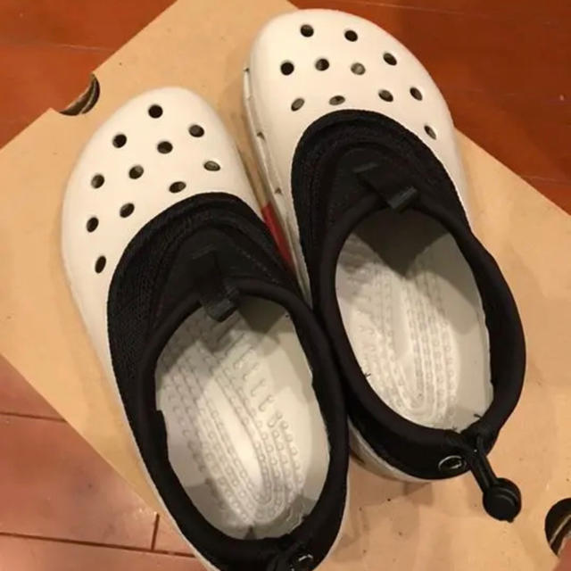 crocs(クロックス)のCROCS  クロックス  全天候対応の希少タイプです スポーツ/アウトドアのスポーツ/アウトドア その他(マリン/スイミング)の商品写真