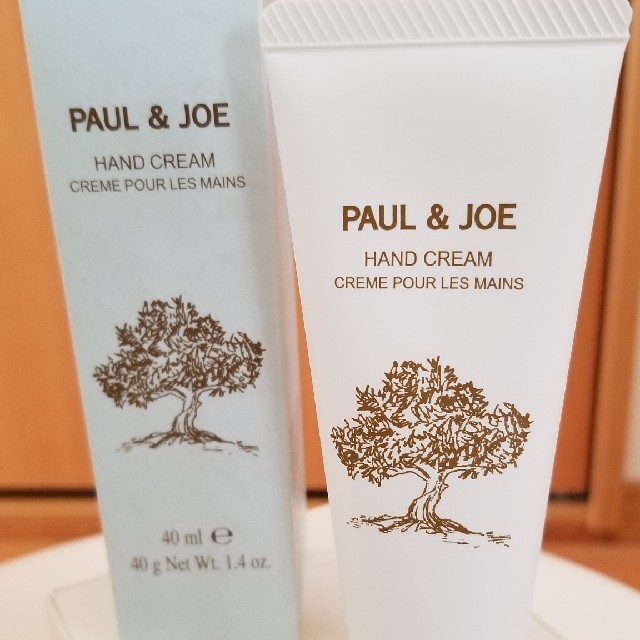 PAUL & JOE(ポールアンドジョー)の✨新品未使用✨ポール&ジョー  ハンドクリーム コスメ/美容のボディケア(ハンドクリーム)の商品写真