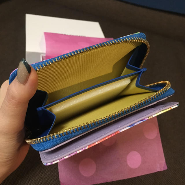 TSUMORI CHISATO(ツモリチサト)の１１月２０日までSALE！未使用品　ツモリチサト  財布　刺繍 レディースのファッション小物(財布)の商品写真