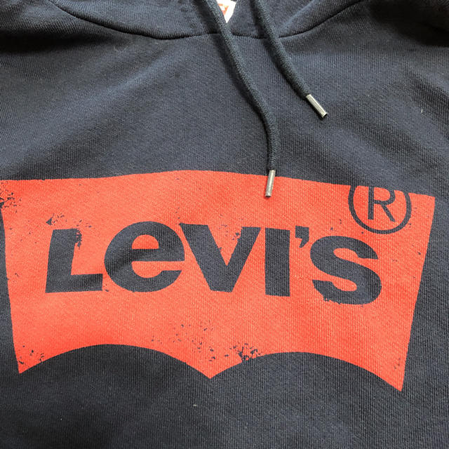 Levi's(リーバイス)のLevis  メンズ　パーカー　Sサイズ メンズのトップス(パーカー)の商品写真
