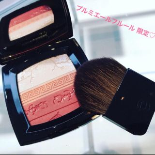 シャネル(CHANEL)のシャネルプルミエールフルールブラシ限定ギフトリボンメッセージカードCHANEL(フェイスパウダー)